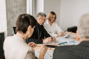 Les instances paritaires de la CCN : Piliers de la Convention Collective Nationale des Commerces et Services de l'Audiovisuel, de l'Électronique et de l'Équipement Ménager